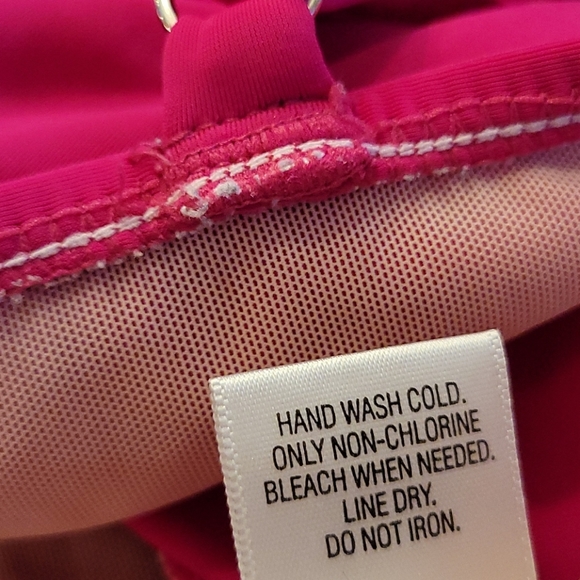 CROFT & BARROW SWIMSUIT - Picture 8 of 9